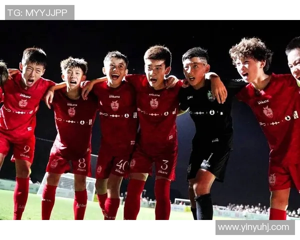 18岁青训小将成功签约德甲豪门踏出国门迈向职业足球新征程