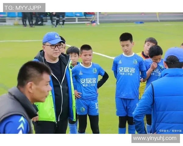 18岁青训小将成功签约德甲豪门踏出国门迈向职业足球新征程